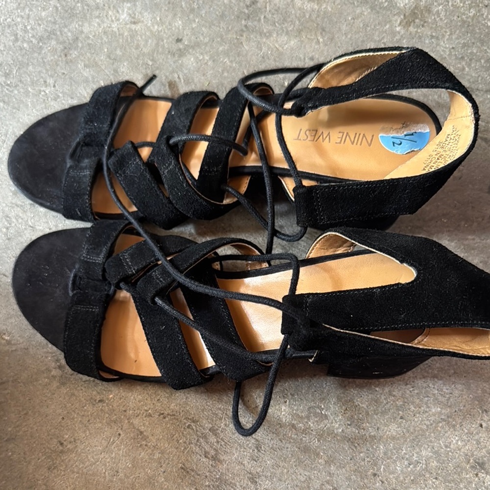 Nine West Black Strappy Sandals with Ankle Wrap